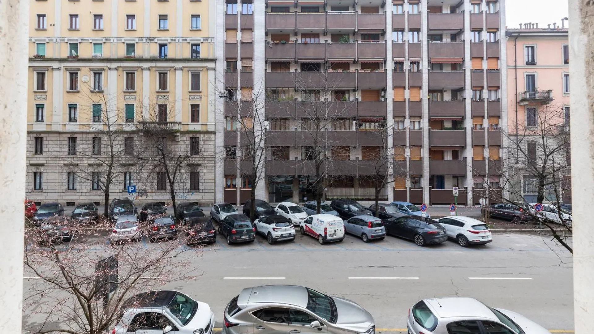 Funky Bilo Sempione Apartment Milan